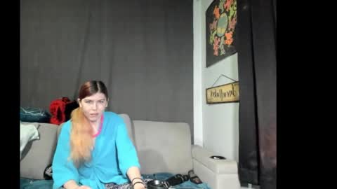 roxihazeleyes online show from 10-19-25, 07:14