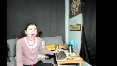 roxihazeleyes online show from 05-28-26, 02:53