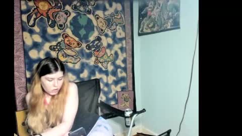 Snapshot of roxihazeleyes chatting on 07-02-26, 12:32 roxihazeleyes online show from 07-02-26, 12:32