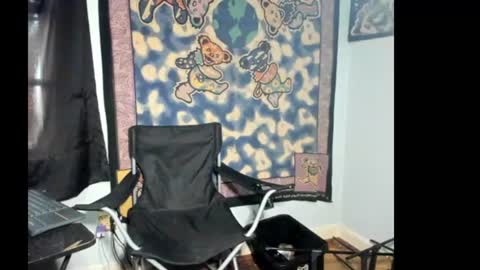 Snapshot of roxihazeleyes chatting on 07-17-26, 12:56 roxihazeleyes online show from 07-17-26, 12:56