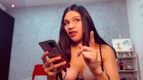 roxxi_2110 online show from 10-06-25, 01:47