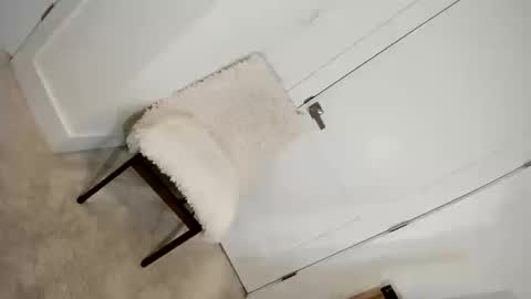 Snapshot of roxxxxy4u chatting on 10-10-25, 03:38 Roxy online show from 10-10-25, 03:38