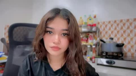 Snapshot of roxxy_blossom chatting on 07-01-26, 04:18 roxxy_blossom online show from 07-01-26, 04:18