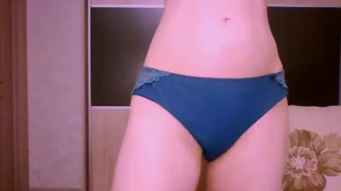 Snapshot of roxxywharton chatting on 05-17-26, 12:12 Roxxy Wharton online show from 05-17-26, 12:12