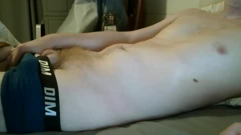 Snapshot of roxy403963 chatting on 12-25-24, 05:05 roxy403963 online show from 12-25-24, 05:05