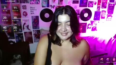 Snapshot of roxy_f_w chatting on 05-09-26, 11:43 Roxana online show from 05-09-26, 11:43