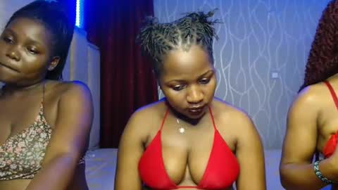 Roxy online show from 11-12-25, 04:18