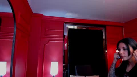 Roxy hell online show from 10-26-25, 12:22