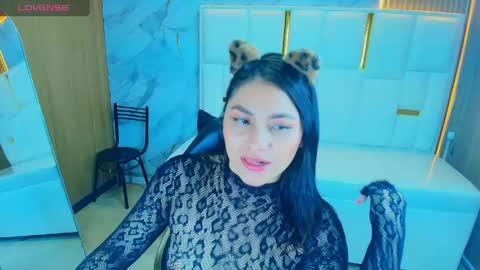 Snapshot of roxy_luxe_tf chatting on 05-06-26, 01:38 Roxy online show from 05-06-26, 01:38