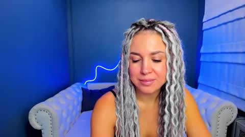 Roxy online show from 10-28-25, 01:42