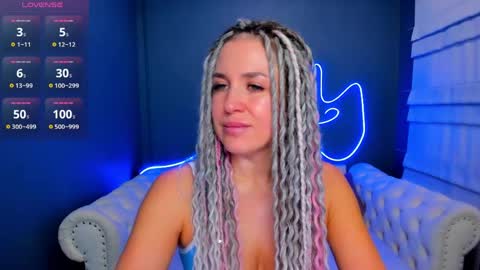 Roxy online show from 04-07-26, 01:39