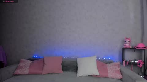 Roxy online show from 07-23-26, 01:41