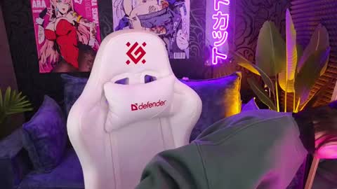 roxy_riot_ online show from 02-22-25, 07:34