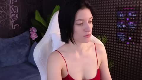 roxy_riot_ online show from 11-25-25, 01:38