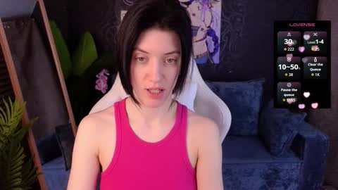 roxy_riot_ online show from 11-30-25, 01:31