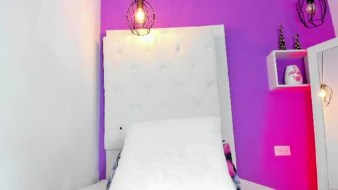 roxy_sexy69 online show from 07-13-26, 01:47