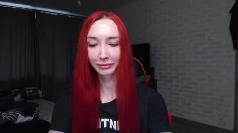 Snapshot of roxy_silver chatting on 06-27-26, 10:20 Roxy online show from 06-27-26, 10:20