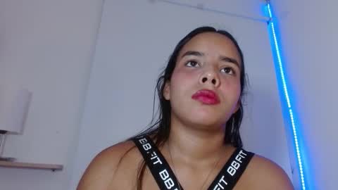 Snapshot of roxy_stone1 chatting on 11-03-25, 07:26 roxy_stone1 online show from 11-03-25, 07:26