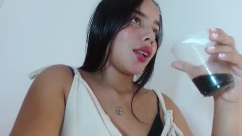 Snapshot of roxy_stone1 chatting on 11-06-25, 07:26 roxy_stone1 online show from 11-06-25, 07:26