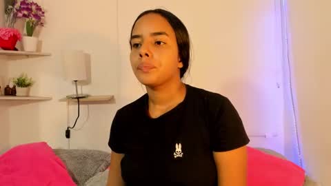 Snapshot of roxy_stone1 chatting on 12-16-25, 07:19 roxy_stone1 online show from 12-16-25, 07:19