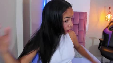 Snapshot of roxy_stone1 chatting on 02-27-26, 07:25 roxy_stone1 online show from 02-27-26, 07:25