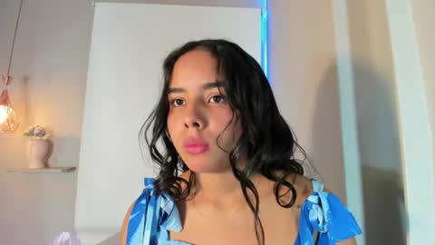 Snapshot of roxy_stone1 chatting on 07-10-26, 07:27 roxy_stone1 online show from 07-10-26, 07:27