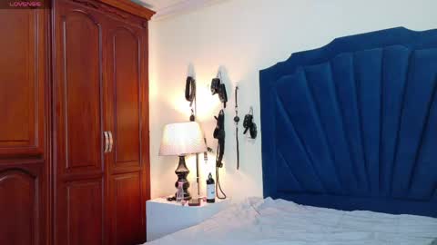 RoxyAron online show from 05-19-26, 12:11