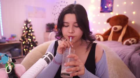 roxysuh online show from 12-18-24, 07:15