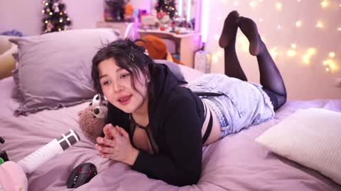 roxysuh online show from 12-22-24, 06:39