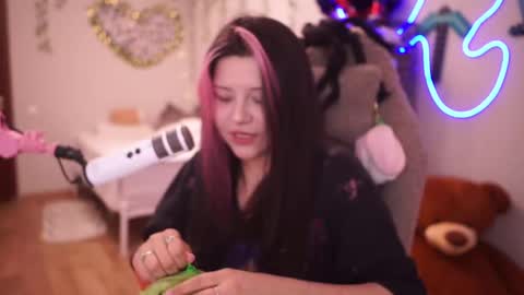 roxysuh online show from 10-30-25, 08:16