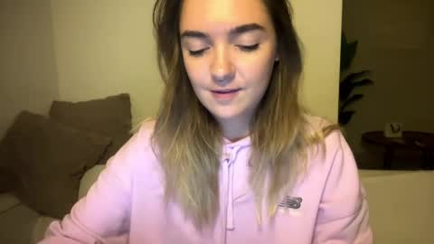 Roxy online show from 06-08-26, 11:21