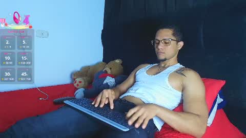 Snapshot of roy_barney chatting on 06-22-26, 05:43 ANTONIO online show from 06-22-26, 05:43
