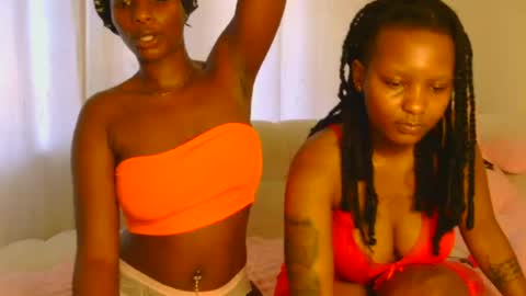 Snapshot of royal_petite10 chatting on 06-30-26, 11:11 kate online show from 06-30-26, 11:11