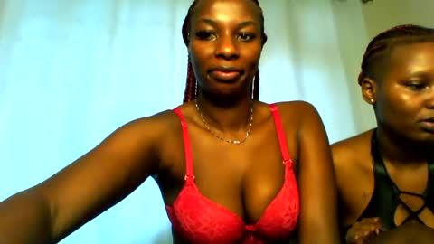 Snapshot of royal_petite10 chatting on 07-13-26, 11:35 kate online show from 07-13-26, 11:35