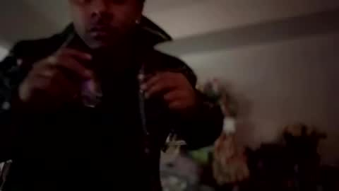 Snapshot of royal_sf chatting on 02-16-25, 01:16 Royal SF online show from 02-16-25, 01:16