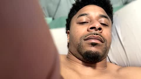 Snapshot of royal_sf chatting on 02-20-25, 04:25 Royal SF online show from 02-20-25, 04:25