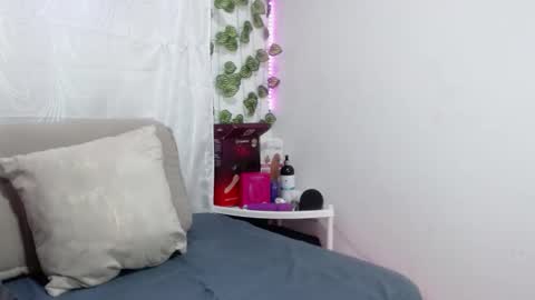 Bruna Royale  online show from 03-02-26, 03:52