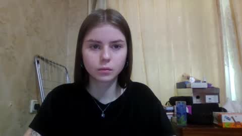 Snapshot of royalvelour chatting on 05-29-26, 02:04 royalvelour online show from 05-29-26, 02:04