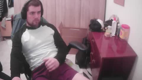 royer04 online show from 02-18-26, 02:07