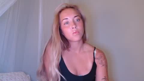 Snapshot of rozzygrace2 chatting on 07-21-26, 01:08 rozzygrace2 online show from 07-21-26, 01:08