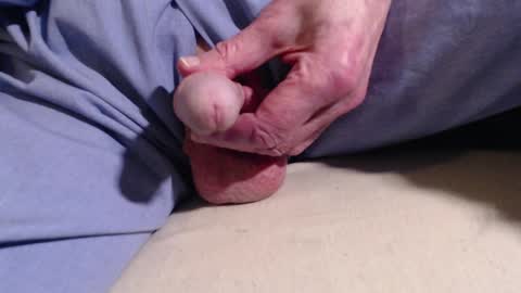 Snapshot of rubbertapper chatting on 02-18-25, 09:53 rubbertapper online show from 02-18-25, 09:53