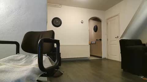 Snapshot of rubbertapper chatting on 11-29-25, 12:24 rubbertapper online show from 11-29-25, 12:24