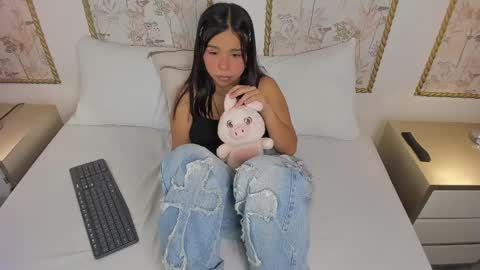 Snapshot of rubby_grundy chatting on 05-12-26, 05:04 R U B B Y online show from 05-12-26, 05:04
