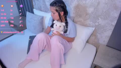 Snapshot of rubby_grundy chatting on 06-05-26, 07:03 R U B B Y online show from 06-05-26, 07:03