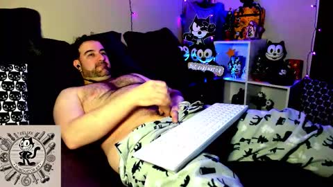 Ruben online show from 11-23-25, 03:23