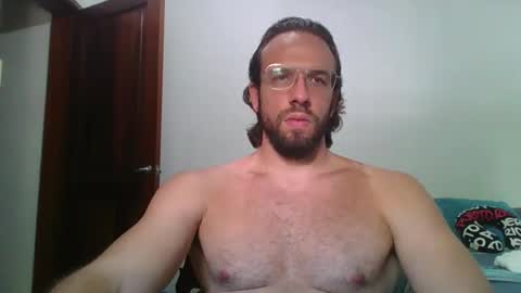 Snapshot of rubio121 chatting on 05-18-26, 02:01 rubio121 online show from 05-18-26, 02:01