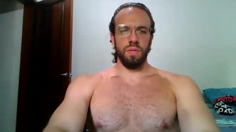Snapshot of rubio121 chatting on 05-19-26, 01:39 rubio121 online show from 05-19-26, 01:39