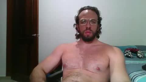 Snapshot of rubio121 chatting on 05-26-26, 05:42 rubio121 online show from 05-26-26, 05:42