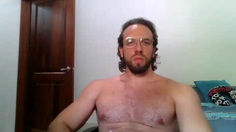 Snapshot of rubio121 chatting on 05-29-26, 04:05 rubio121 online show from 05-29-26, 04:05