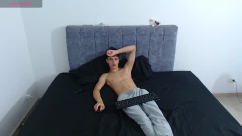 Ruby and Vanie online show from 04-19-26, 10:56